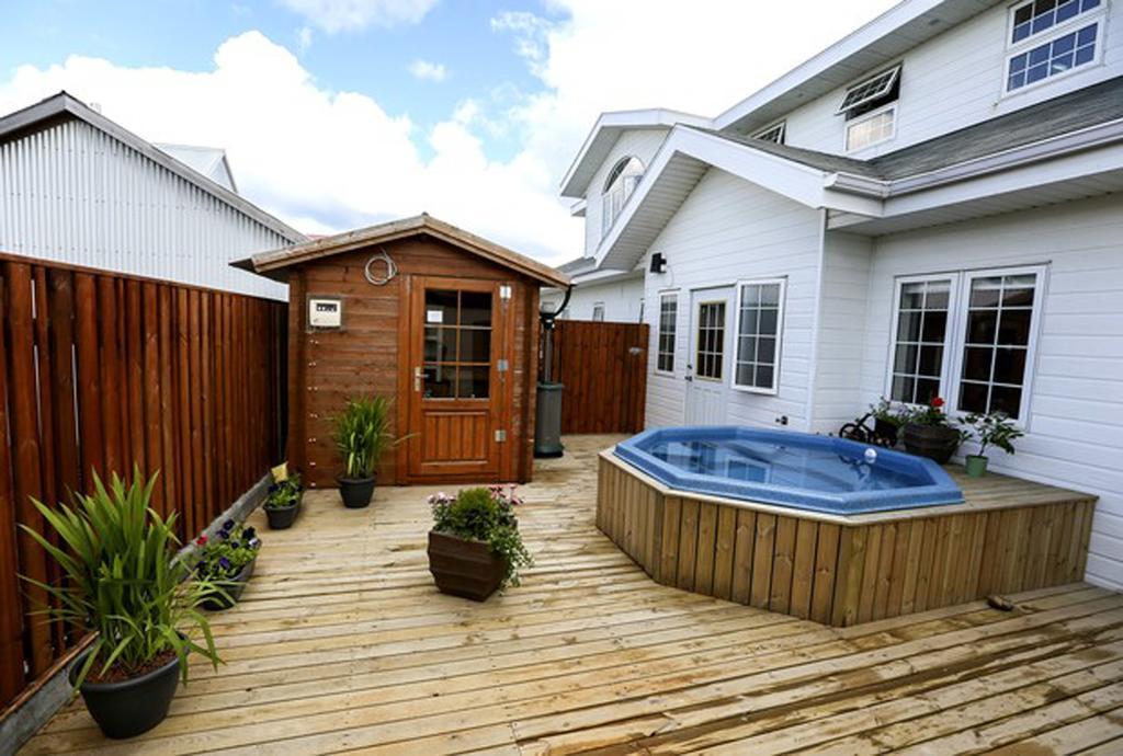 Nupan Deluxe Keflavík Exterior foto